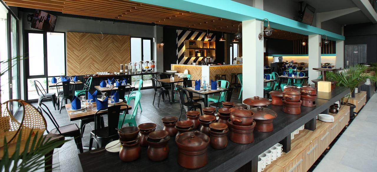 Fitra Hotel Маяленгка Экстерьер фото